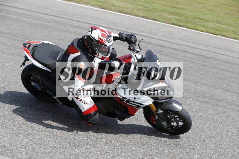 /27 12.06.2025 Ducati Schweiz Trackday Warmup  ADR/gruen-vert/39